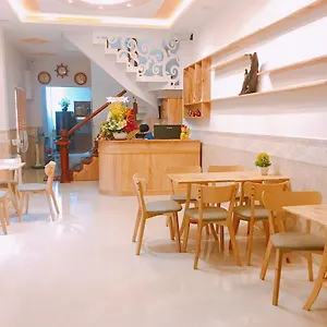 Hostel Tomorrow - Tomorrow 